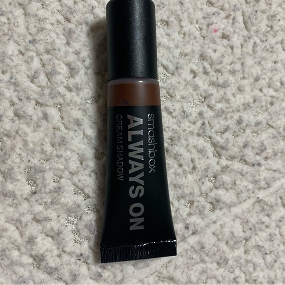 Cream eyeshadow - Picture 2 of 2